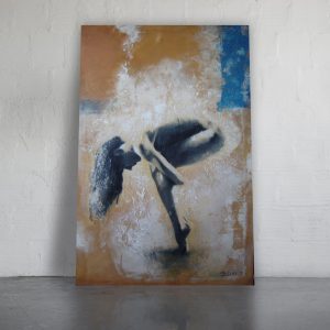 "woman of side" Raúl Lara modern figurative artwork at the studio