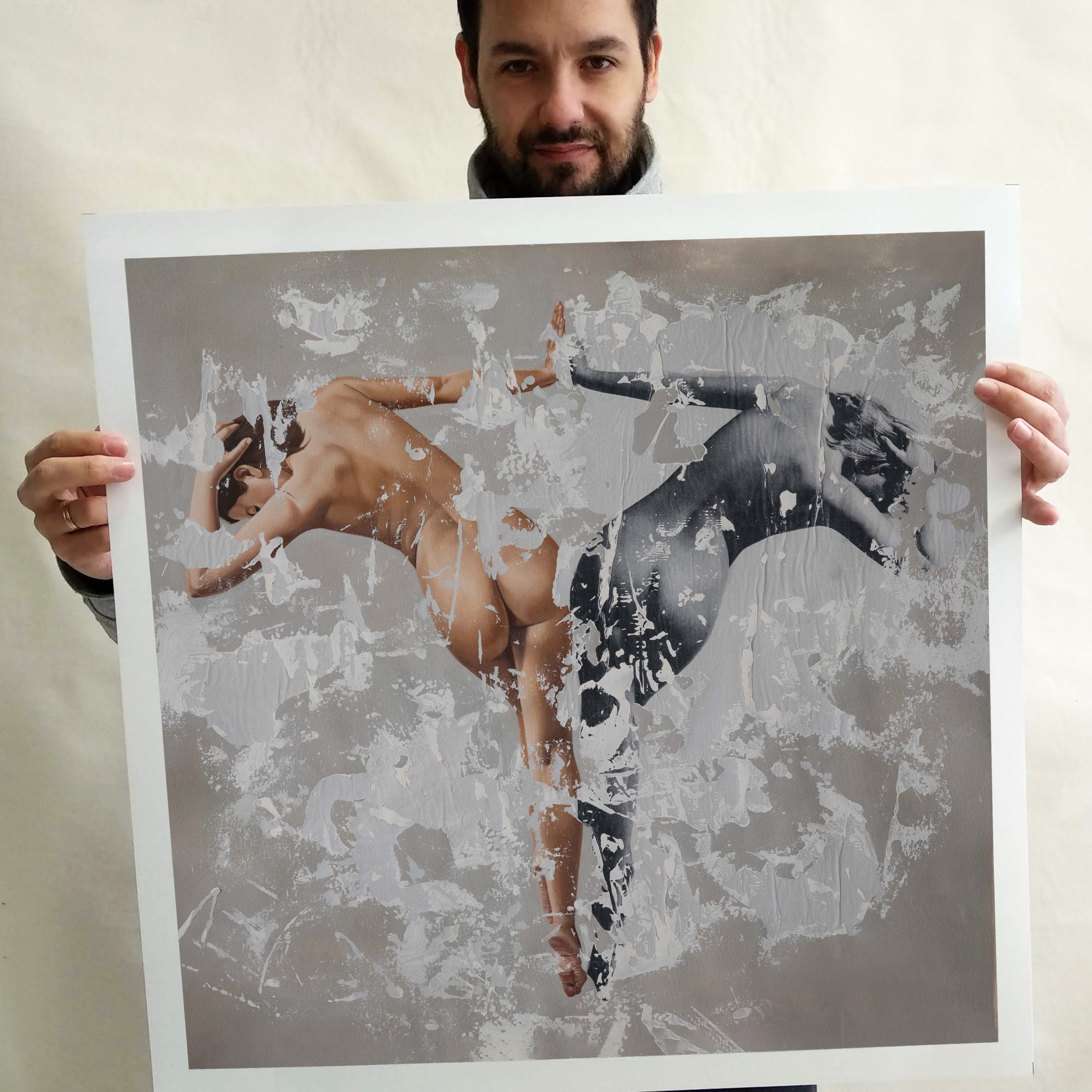 
Raúl Lara artist with art printRaúl Lara with limited edition print
